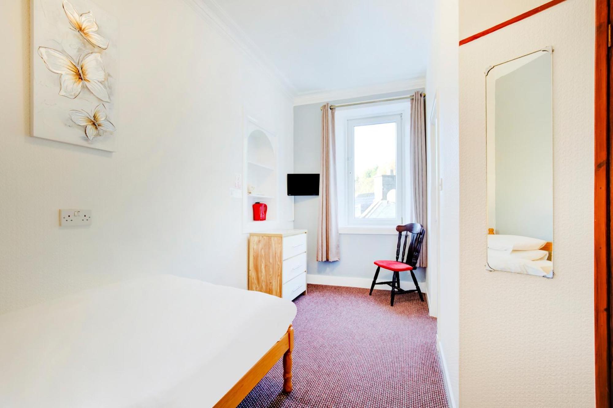 Oyo Eastbank Hotel, Speyside Scotland Rothes Exterior photo